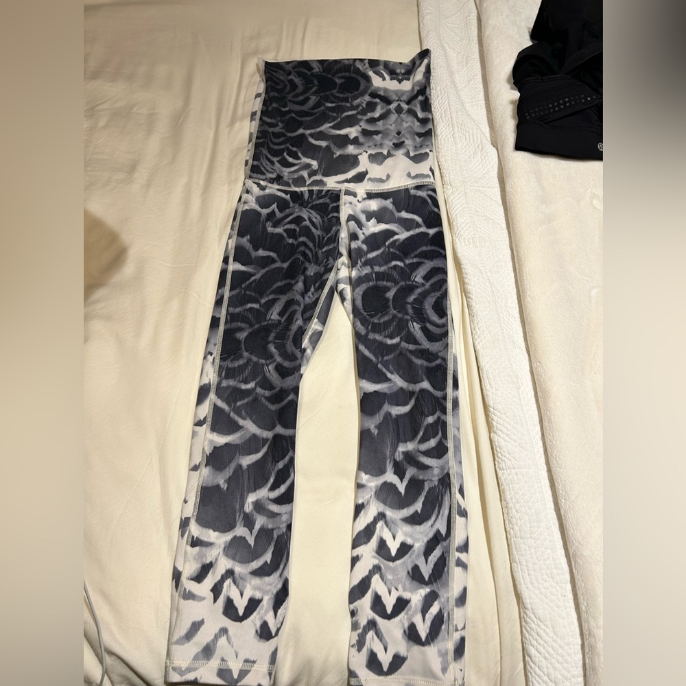 lululemon athletica Monochrome Patterned Capris